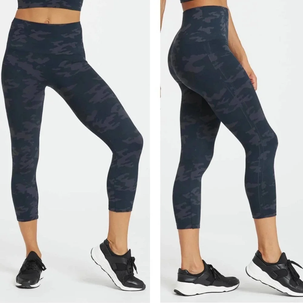 Spanx L Look at Me Now Seamless Cropped Leggings Black Camo 20099R